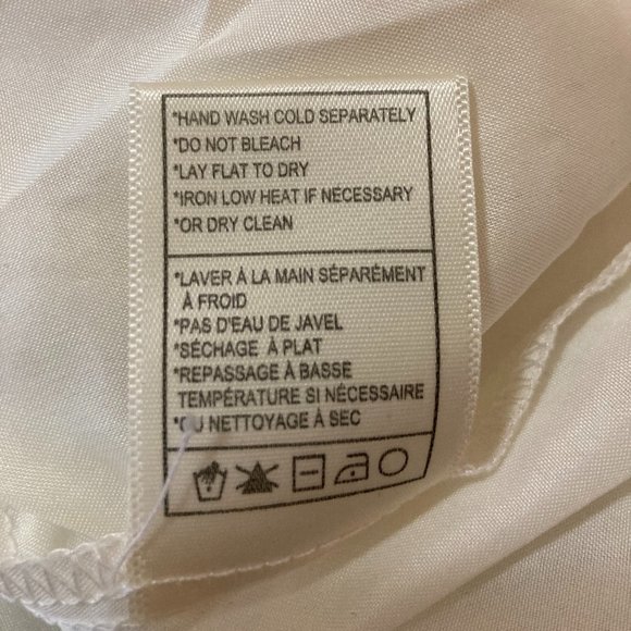 CUPCAKES AND CASHMERE white lace top - Picture 7 of 7